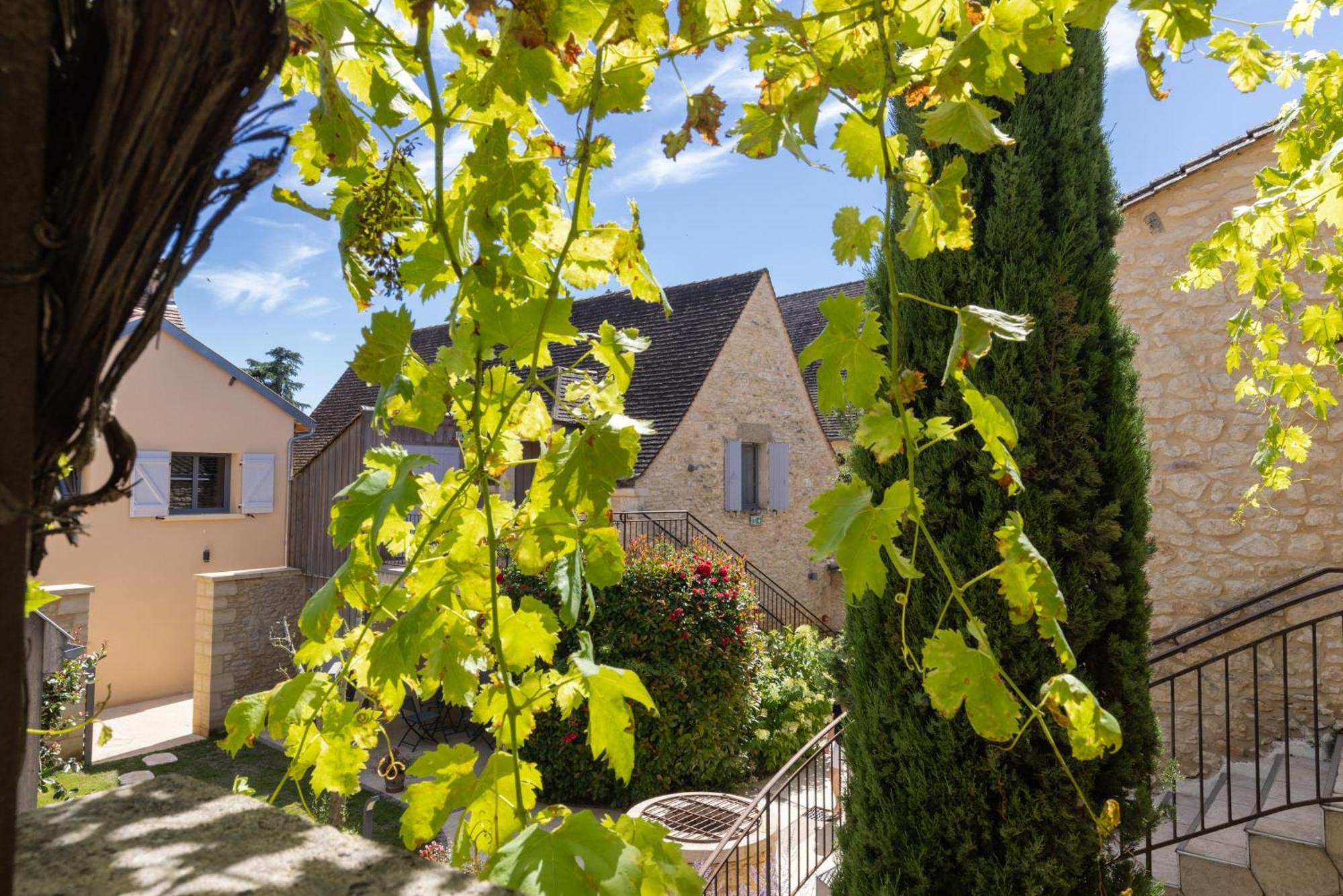 Logis Archambeau Hotel