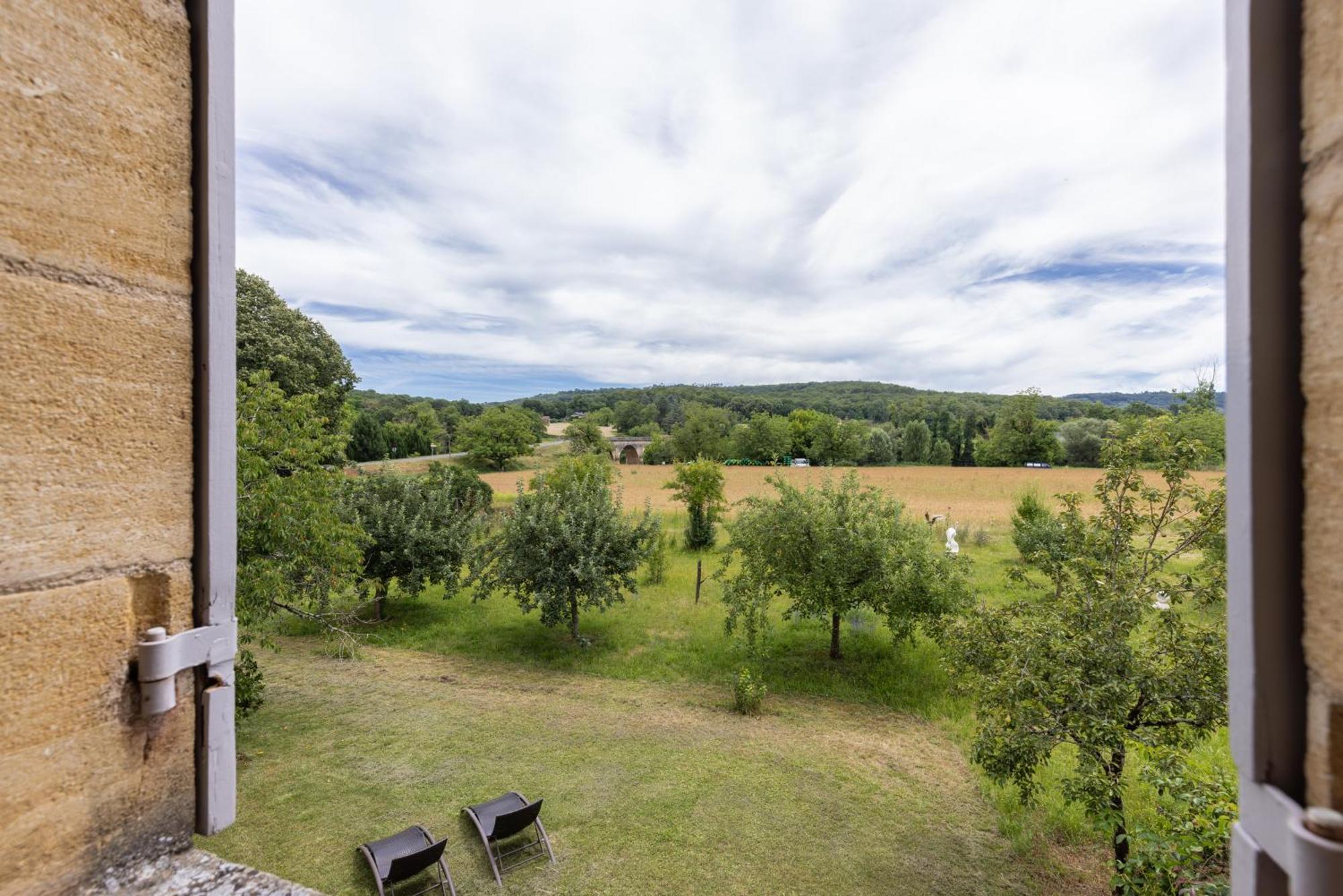 Logis Archambeau Hotel