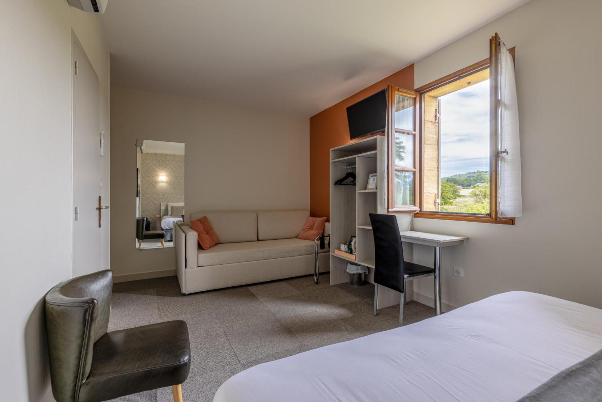 Logis Archambeau Hotel 3*