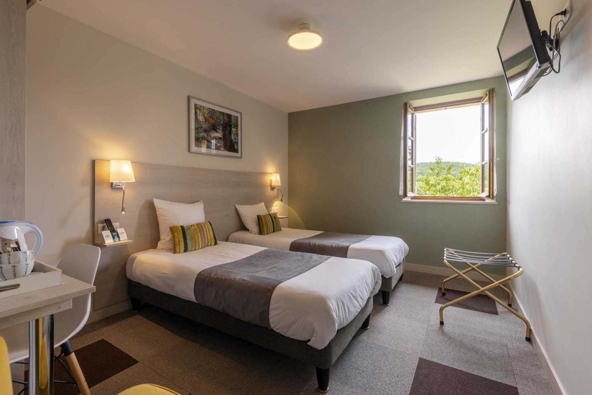 Logis Archambeau Hotel