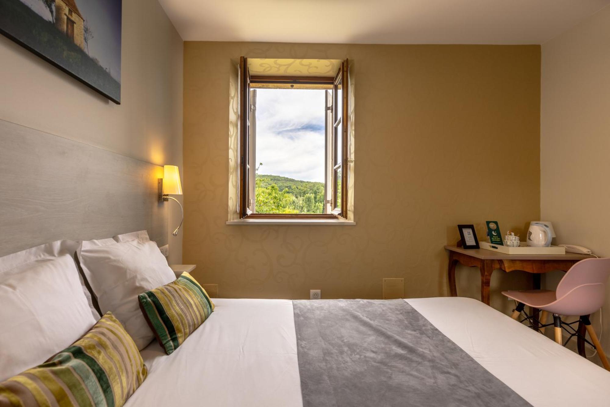 Logis Archambeau Hotel 3*