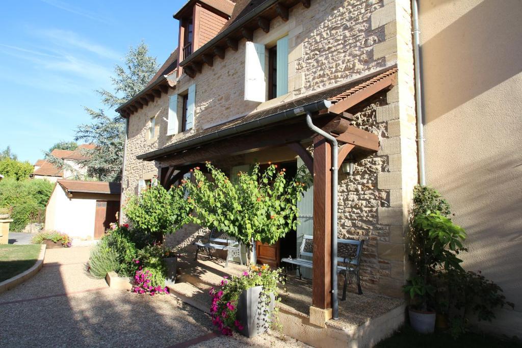 Logis Archambeau 3* Thonac