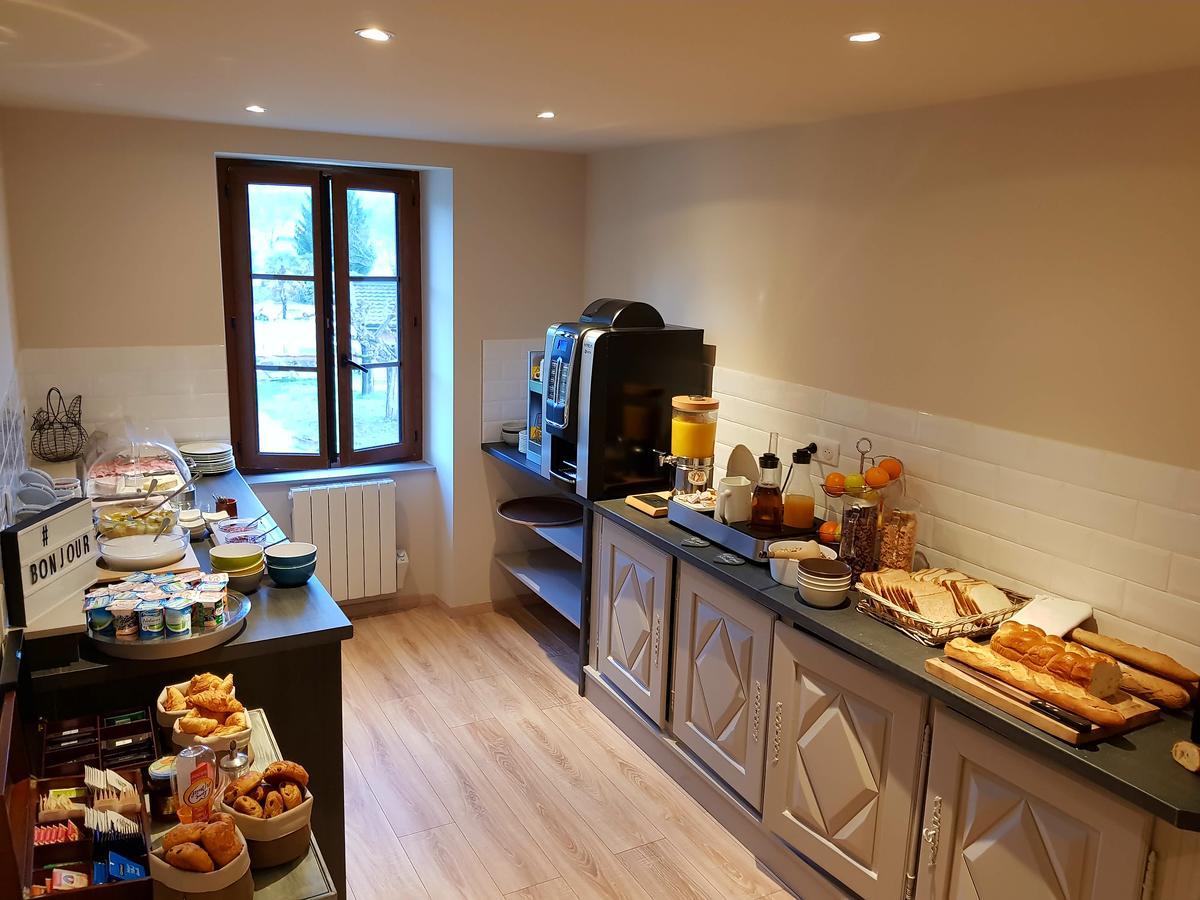 Hotel Logis Archambeau Thonac